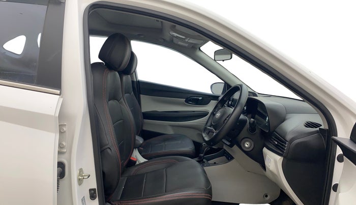 2024 Hyundai NEW I20 Sportz (O) 1.2 IVT, Petrol, Automatic, 36,096 km, Right Side Front Door Cabin