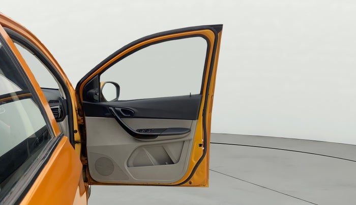 2017 Tata Tiago XT PETROL, Petrol, Manual, 49,528 km, RHS Front Door