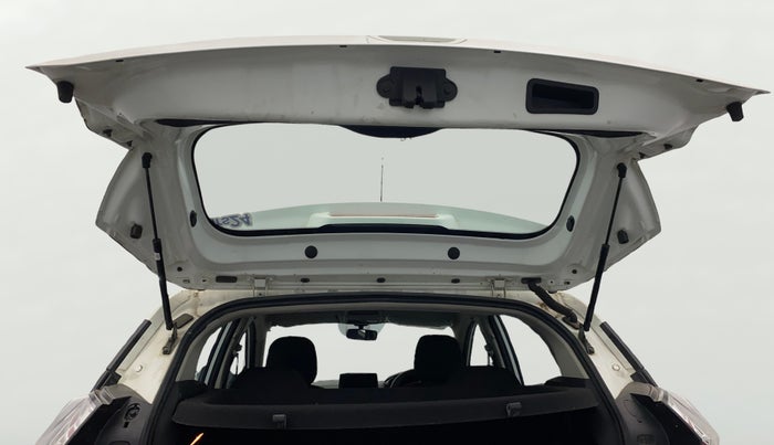 2022 Tata NEXON XM DIESEL, Diesel, Manual, 75,250 km, Boot Door Open