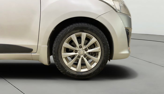 2013 Maruti Ertiga ZXI, Petrol, Manual, 85,295 km, Right Front Wheel