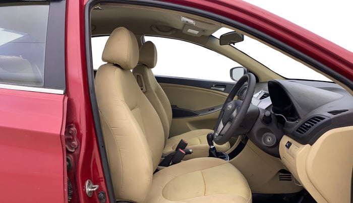 2017 Hyundai Verna FLUIDIC 4S 1.4 VTVT, CNG, Manual, 1,05,023 km, Right Side Front Door Cabin