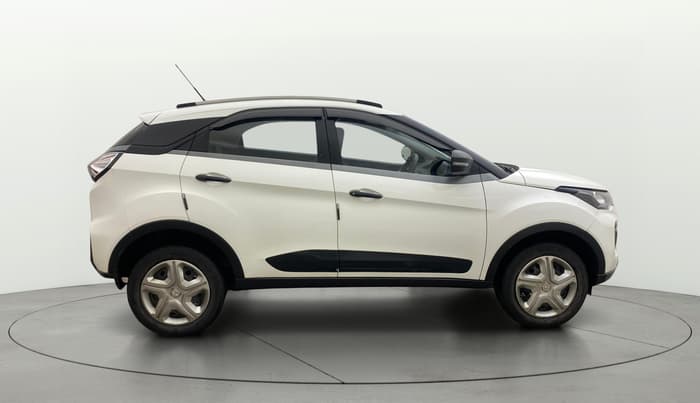 2021 Tata NEXON XM SUNROOF PETROL, Petrol, Manual, 36,773 km, Right Side View