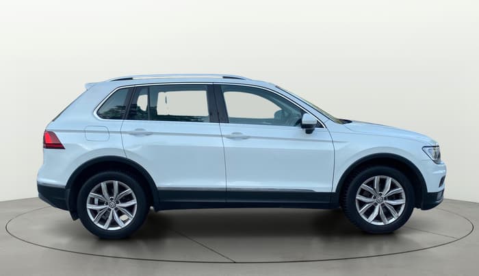 2018 Volkswagen TIGUAN HIGHLINE TDI AT, Diesel, Automatic, 1,43,834 km, Right Side View