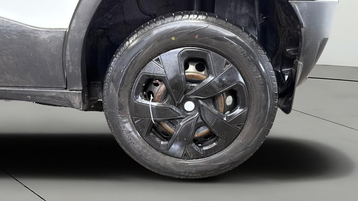 2023 Tata PUNCH PURE MT, Petrol, Manual, 37,653 km, Left Rear Wheel