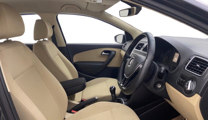 2016 Volkswagen Ameo HIGHLINE1.2L, Petrol, Manual, 40,904 km, Right Side Front Door Cabin