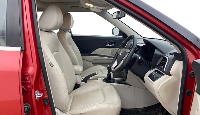 2019 Mahindra XUV300 W8 (O) 1.5 DIESEL, Diesel, Manual, 62,977 km, Right Side Front Door Cabin