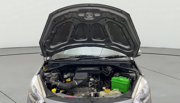 2018 Tata Tiago XZA PETROL, Petrol, Automatic, 84,675 km, Open Bonet