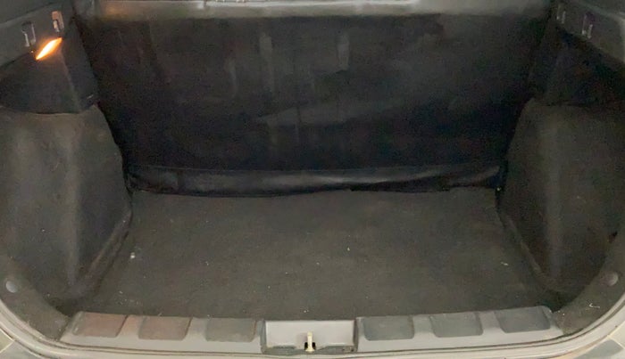 2022 Tata NEXON XM SUNROOF PETROL, Petrol, Manual, 33,147 km, Boot Inside