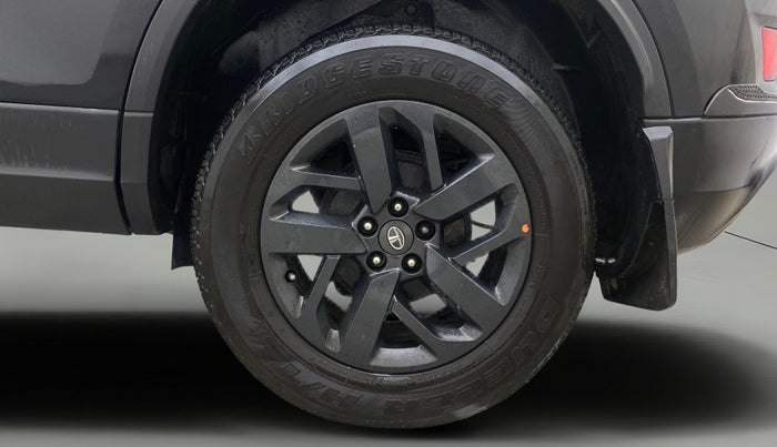 2020 Tata Harrier XZA PLUS 2.0L DARK EDITION, Diesel, Automatic, 1,15,220 km, Left Rear Wheel