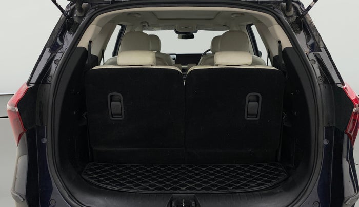 2024 Mahindra XUV700 AX 7 Luxury Pack Petrol AT 6 STR, Petrol, Automatic, 2,678 km, Boot Open Zoomed View