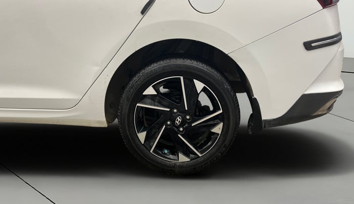 2022 Hyundai Verna SX (O) 1.5 VTVT IVT, Petrol, Automatic, 42,753 km, Left Rear Wheel