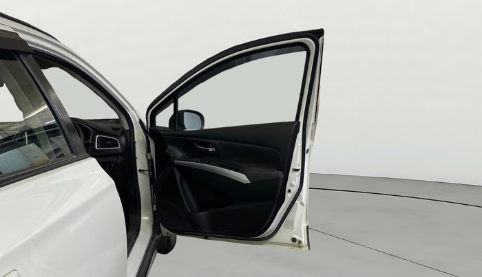 2022 Maruti S Cross ZETA 1.5, Petrol, Manual, 25,620 km, RHS Front Door