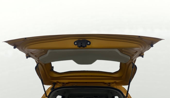 2021 Renault TRIBER RXZ, Petrol, Manual, 40,007 km, Boot Door Open