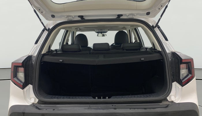 2024 Mahindra XUV 3XO AX5 1.2 L TCMPFi, Petrol, Manual, 5,026 km, Boot Open Zoomed View