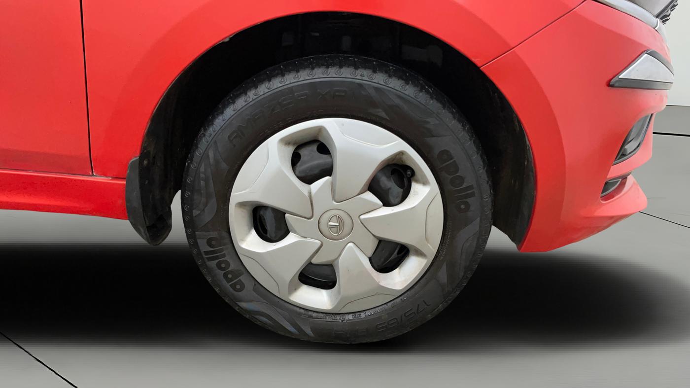 2020 Tata Tiago XT PETROL, Petrol, Manual, 34,785 km, Right Front Wheel