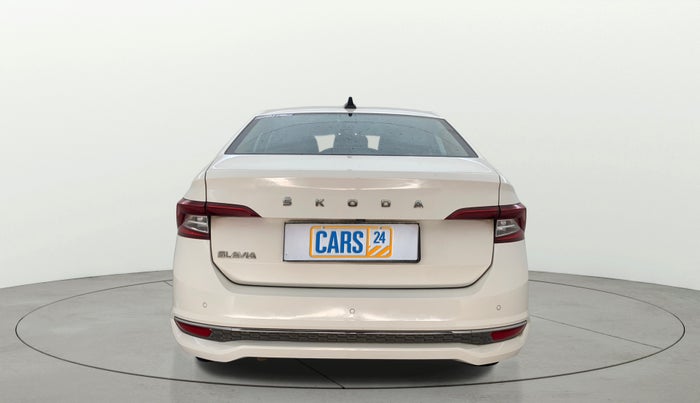 2022 Skoda SLAVIA STYLE 1.0L TSI MT, Petrol, Manual, 27,130 km, Back/Rear