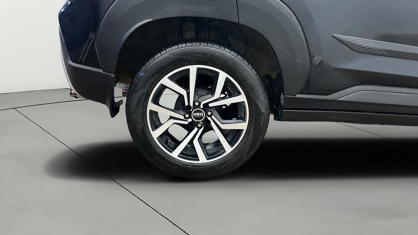 2024 Nissan MAGNITE XL, Petrol, Manual, 25,035 km, Right Rear Wheel