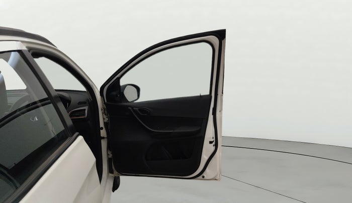 2019 Tata TIAGO NRG PETROL, Petrol, Manual, 79,993 km, RHS Front Door