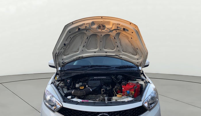 2018 Tata Tiago XT PETROL, CNG, Manual, 77,648 km, Open Bonet
