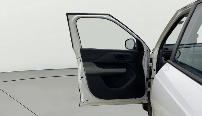 2023 Tata PUNCH ADVENTURE RHYTHM PACK AMT, Petrol, Automatic, 11,520 km, LHS Front Door