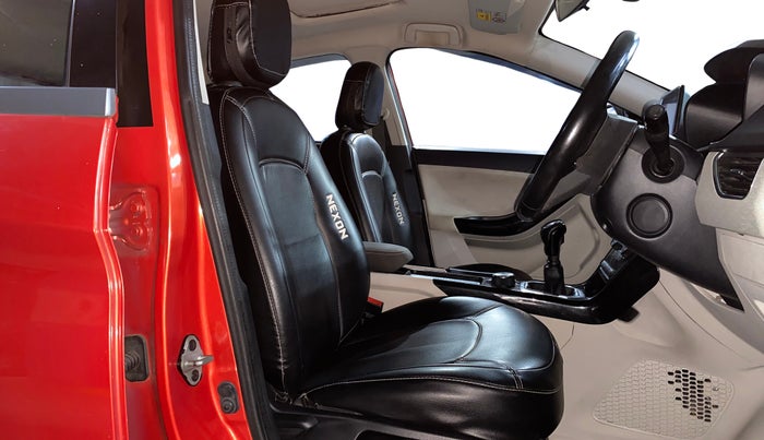 2022 Tata NEXON XZ PLUS (HS) PETROL DUAL TONE, Petrol, Manual, 87,846 km, Right Side Front Door Cabin