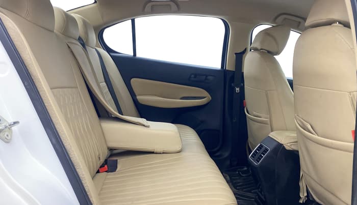 2022 Honda City 1.5L I-VTEC V CVT 5TH GEN, Petrol, Automatic, 63,524 km, Right Side Rear Door Cabin