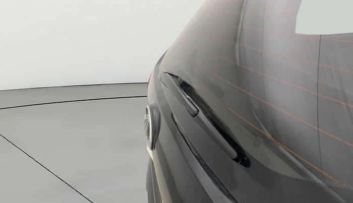 2021 Mahindra XUV300 W8 (O) 1.2 PETROL, Petrol, Manual, 82,584 km, Rear Wiper