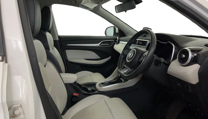 2022 MG ASTOR SMART 1.5 CVT, Petrol, Automatic, 13,062 km, Right Side Front Door Cabin