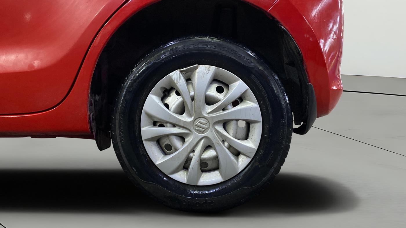 2020 Maruti Swift LXI, Petrol, Manual, 52,649 km, Left Rear Wheel