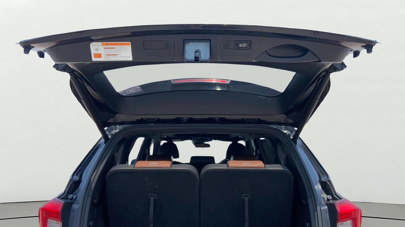 2019 Mahindra ALTURAS G4 4WD AT, Diesel, Automatic, 1,43,089 km, Boot Door Open