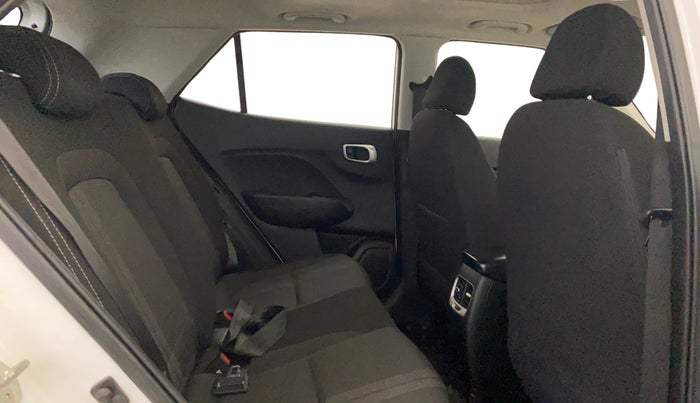 2020 Hyundai VENUE SX PLUS 1.0 TURBO DCT, Petrol, Automatic, 50,570 km, Right Side Rear Door Cabin