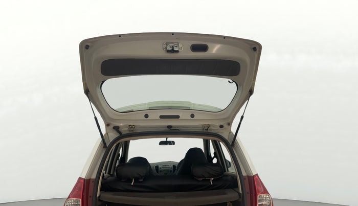 2013 Hyundai i10 SPORTZ 1.2, Petrol, Manual, 63,178 km, Boot Door Open