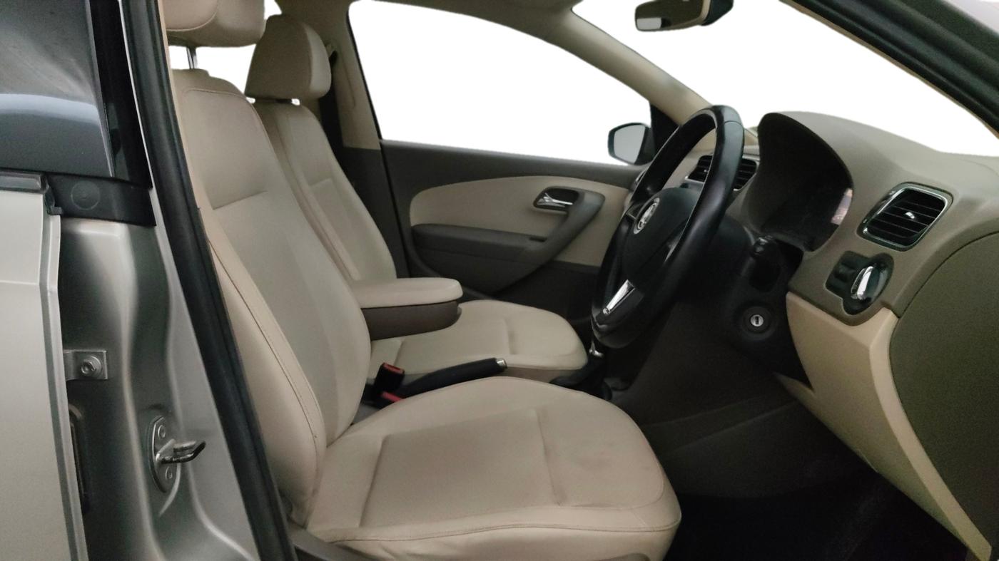 2016 Skoda Rapid 1.5 TDI CR STYLE PLUS AT, Diesel, Automatic, 1,11,375 km, Right Side Front Door Cabin