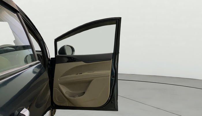 2018 Mahindra MARAZZO M2 7STR, Diesel, Manual, 1,15,675 km, RHS Front Door