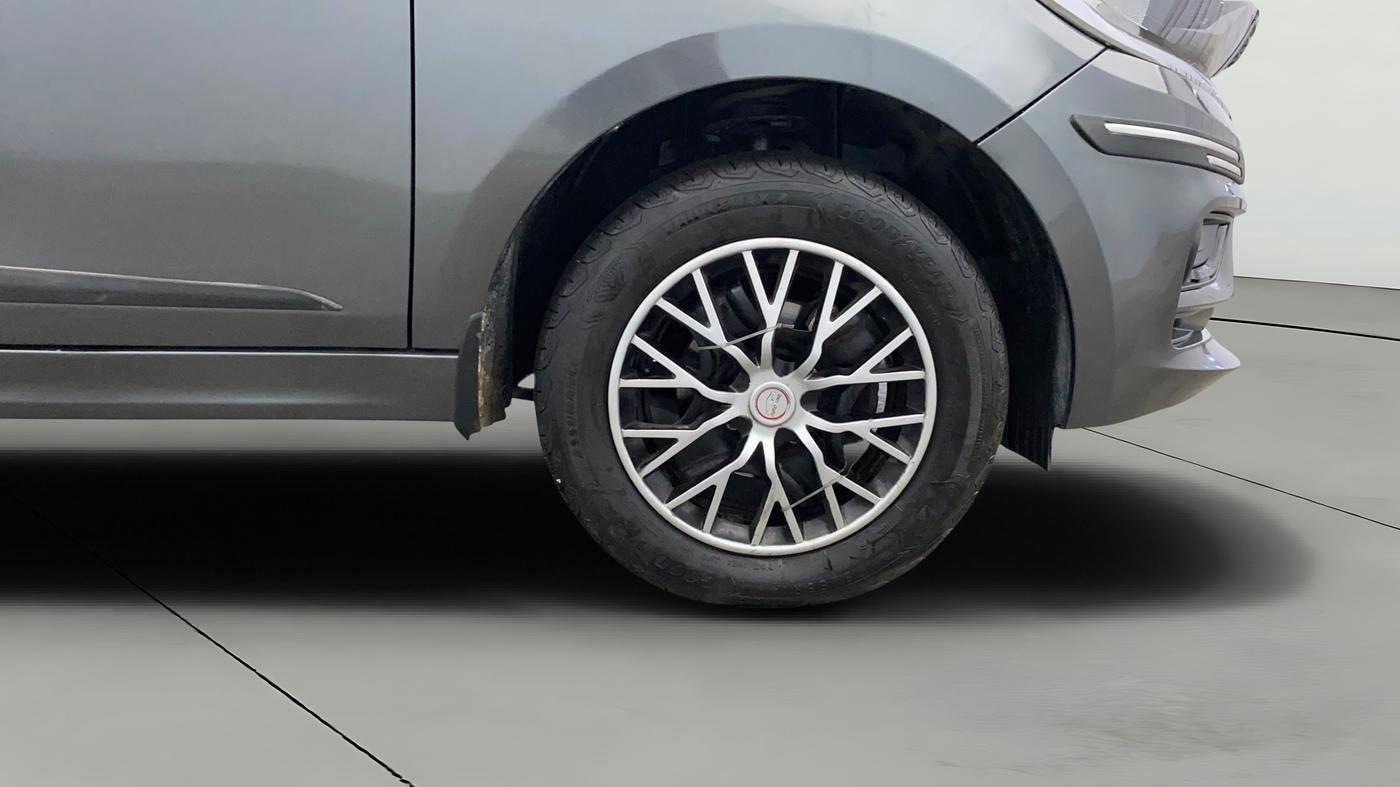 2023 Tata Tiago XT CNG, CNG, Manual, 16,043 km, Right Front Wheel