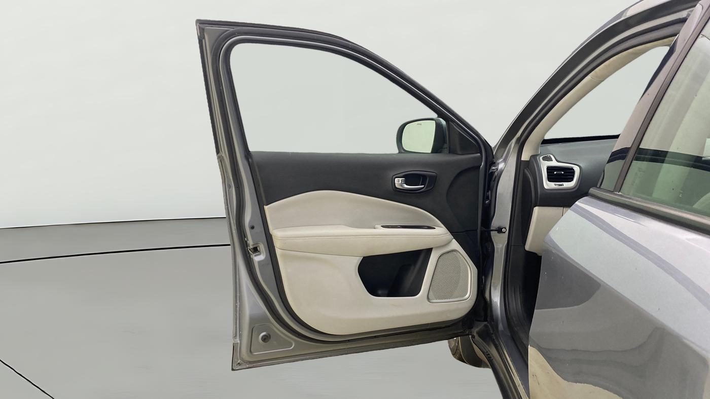2020 Jeep Compass LONGITUDE 2.0 DIESEL 4X4 AT, Diesel, Automatic, 69,109 km, LHS Front Door