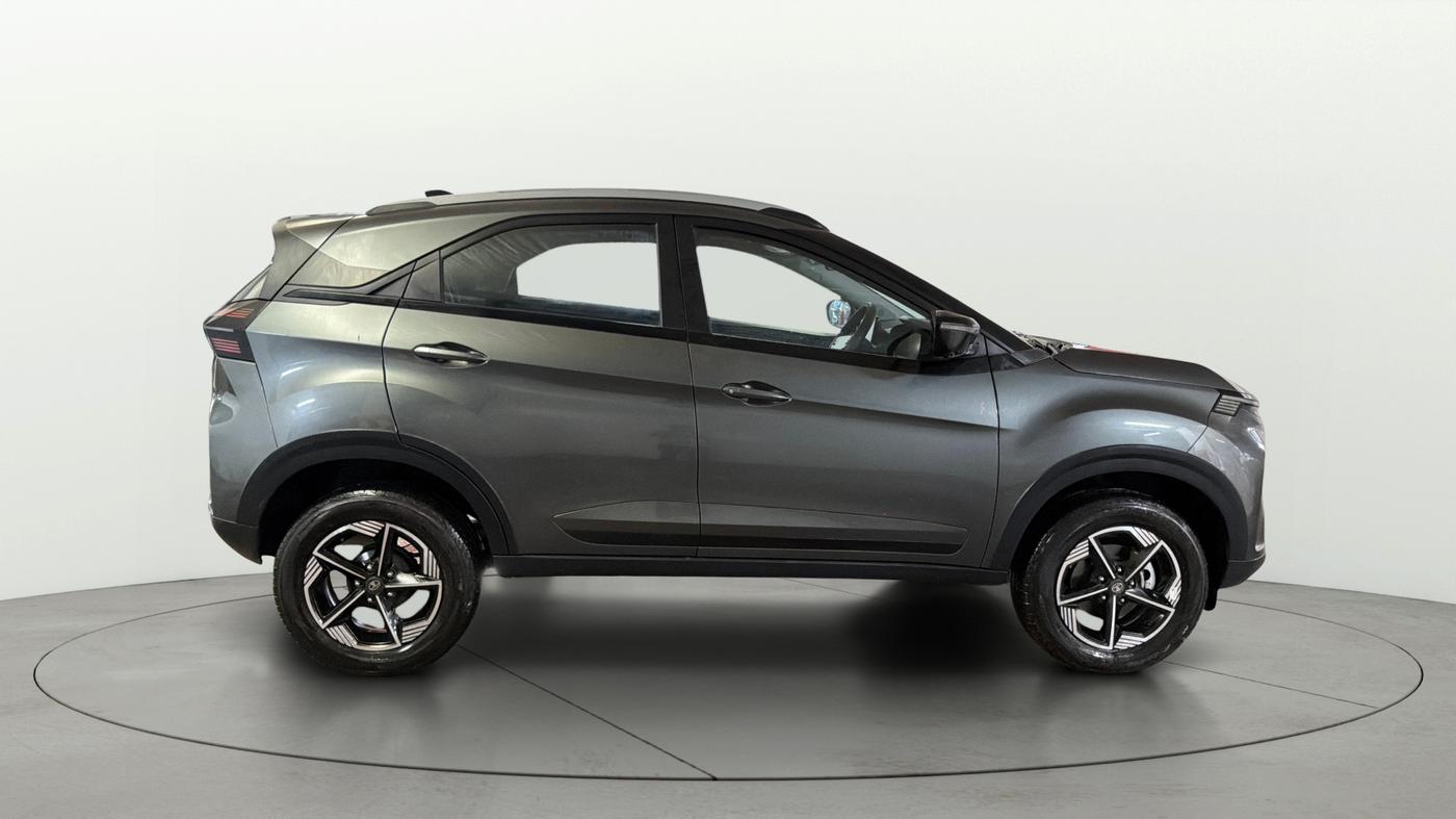 2025 Tata NEXON CREATIVE 1.2 REVOTRON 6MT, Petrol, Manual, 3,220 km, Right Side View