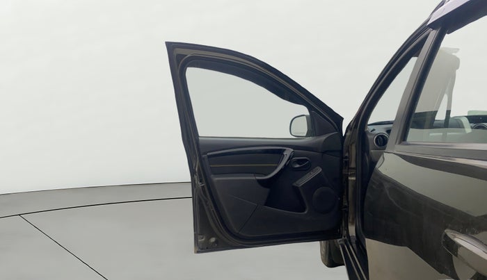 2017 Renault Duster 110 PS RXS SANDSTORM EDITION DIESEL, Diesel, Manual, 55,521 km, LHS Front Door