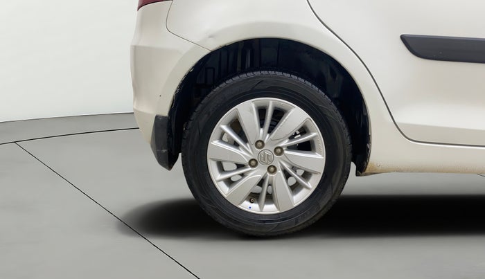 2016 Maruti Swift ZXI, Petrol, Manual, 1,05,195 km, Right Rear Wheel