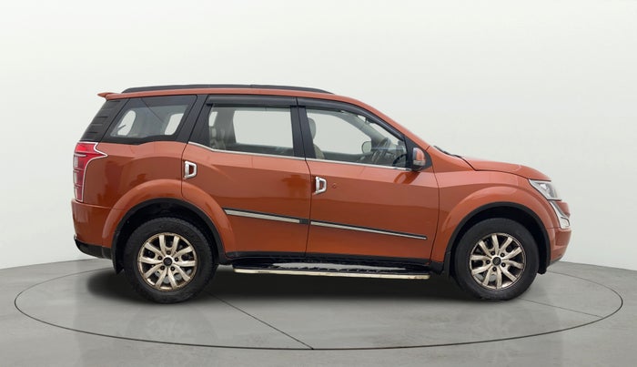 2015 Mahindra XUV500 W10, Diesel, Manual, 95,830 km, Right Side View