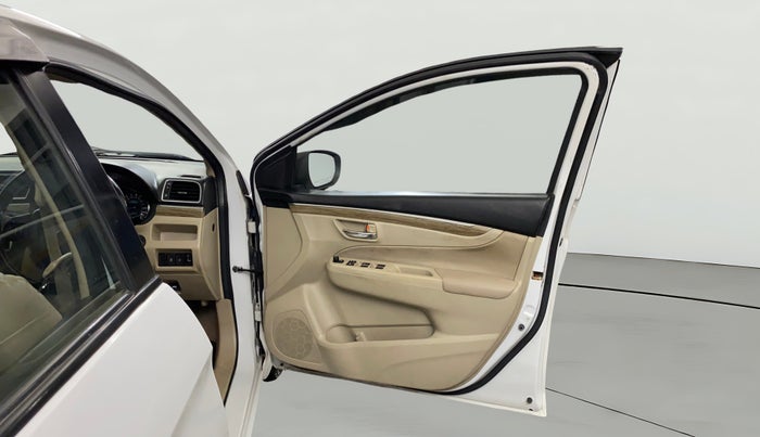 2021 Maruti Ciaz ZETA 1.5 SHVS MT PETROL, Petrol, Manual, 86,726 km, RHS Front Door