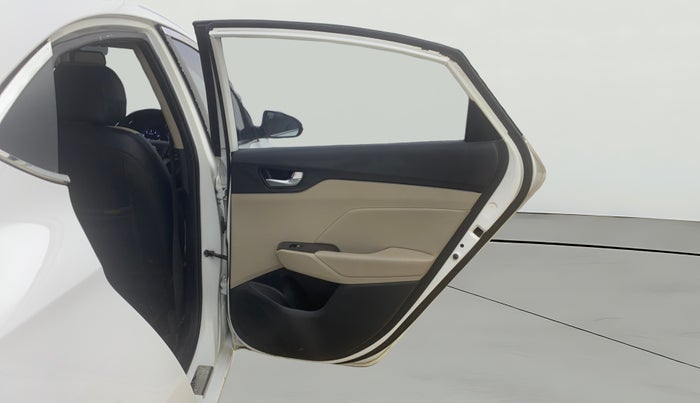 2019 Hyundai Verna 1.6 VTVT SX O, Petrol, Manual, 1,04,110 km, RHS Rear Door