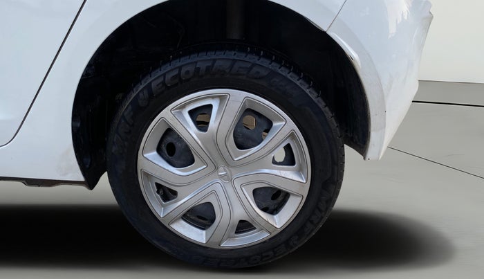 2023 Tata ALTROZ XTA, Petrol, Automatic, 20,449 km, Left Rear Wheel