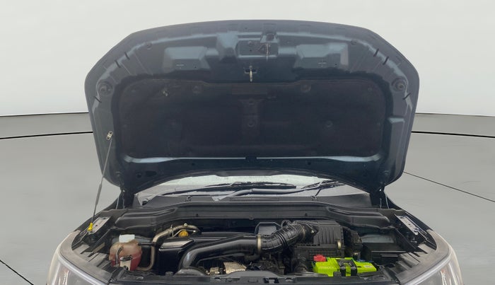 2021 Mahindra XUV300 W8 (O) 1.5 DIESEL, Diesel, Manual, 46,056 km, Open Bonet