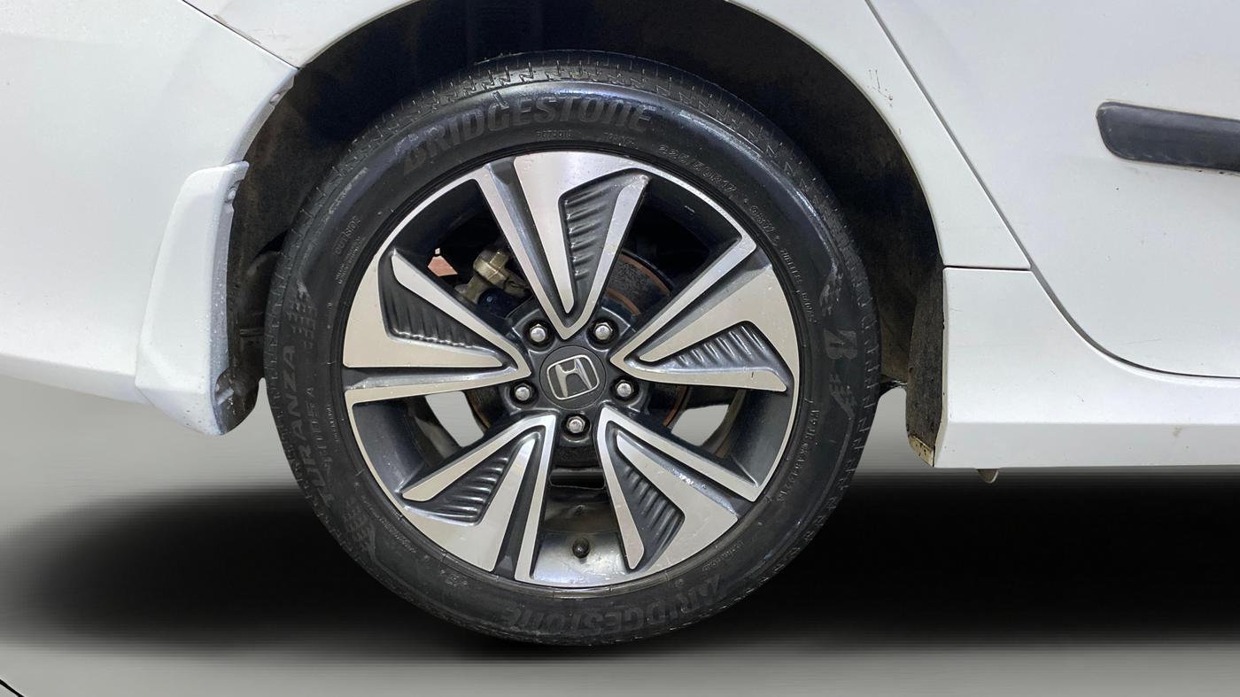2019 Honda Civic 1.8L I-VTEC ZX CVT, Petrol, Automatic, 1,12,096 km, Right Rear Wheel