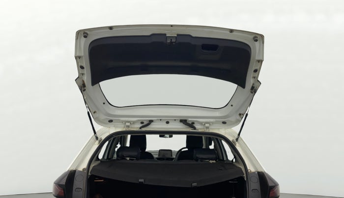 2021 Tata ALTROZ XZ PETROL, Petrol, Manual, 64,762 km, Boot Door Open