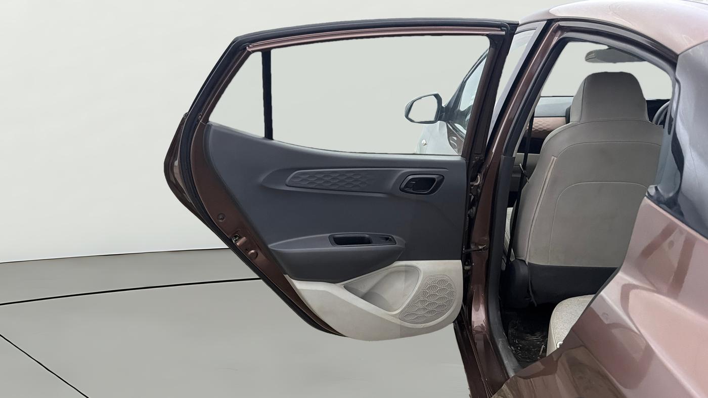 2020 Hyundai AURA S 1.2 CNG, CNG, Manual, 67,843 km, LHS Rear Door