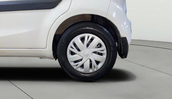 2016 Maruti Ritz LXI, CNG, Manual, 92,038 km, Left Rear Wheel