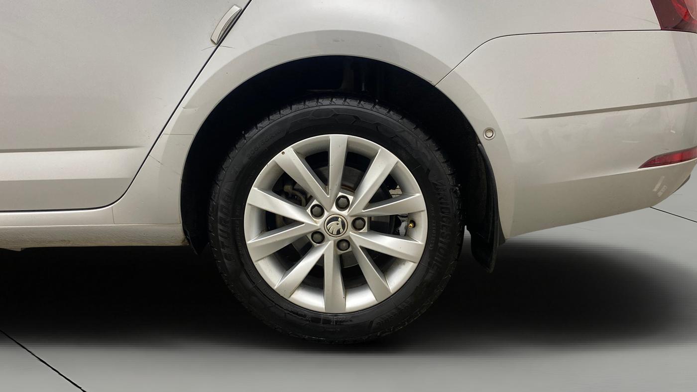 2018 Skoda Octavia L&K 1.8 TSI AT, Petrol, Automatic, 76,751 km, Left Rear Wheel