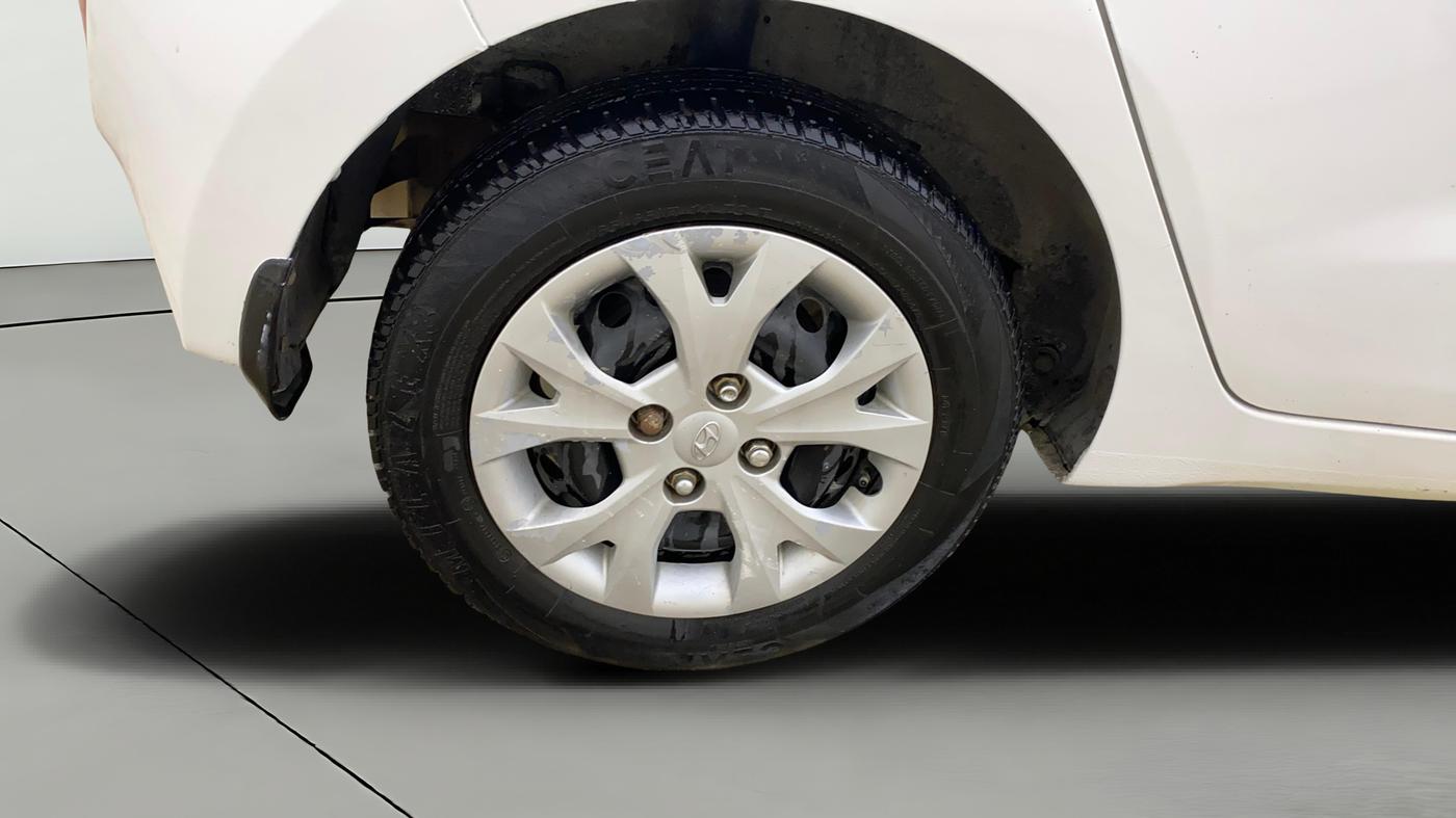2013 Hyundai Grand i10 MAGNA 1.2 KAPPA VTVT, Petrol, Manual, 98,547 km, Right Rear Wheel